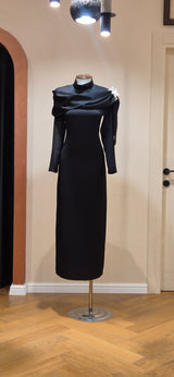 Omuzdan Şehnaz Elbise