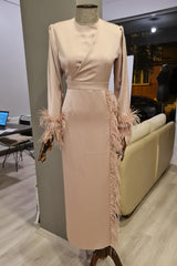 Eteği Tüylü Elbise